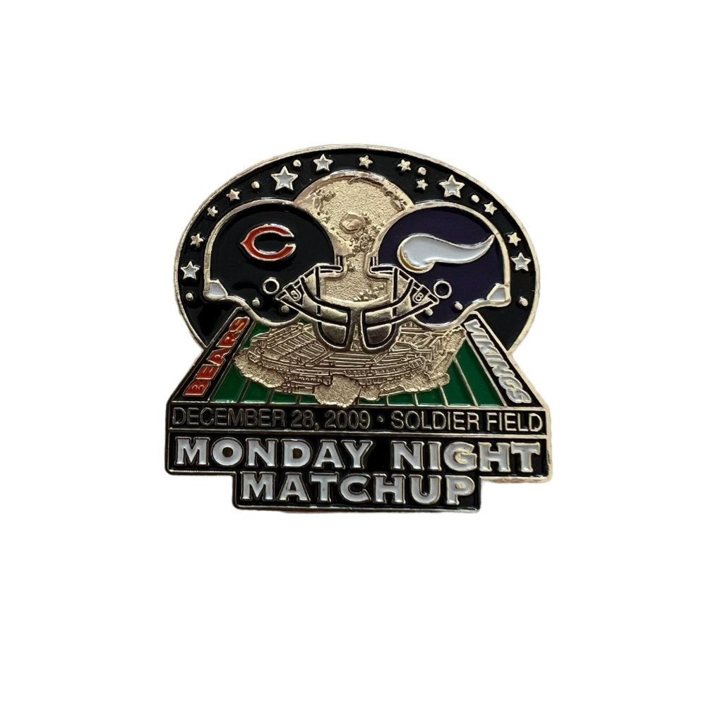 2009 Minnesota Vikings vs. Chicago Bears 12/28/2009 Game Day Pin Soldier Field